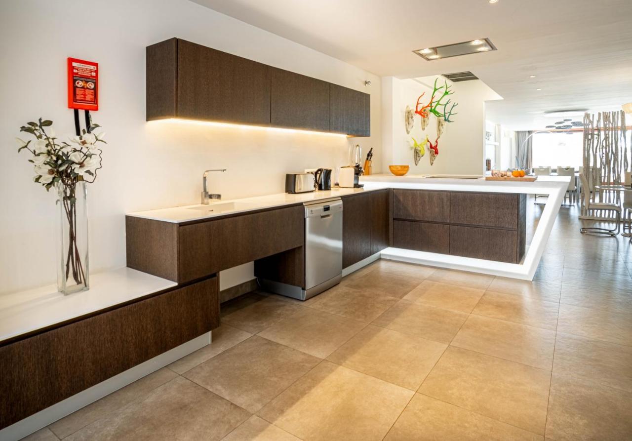 Grand Terrace Apartment In Puerto De Alcudia Kültér fotó